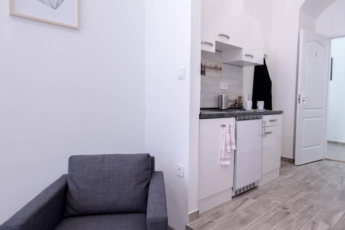 Brand New Studio With Aircon In The Center Budapest Exterior foto